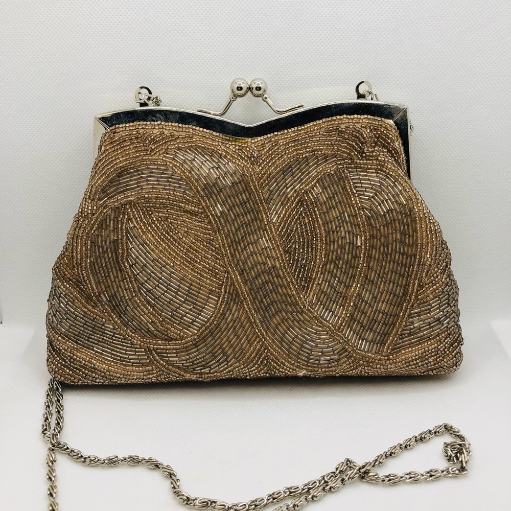 VTG Hand made beaded evening bag with silver chain strap